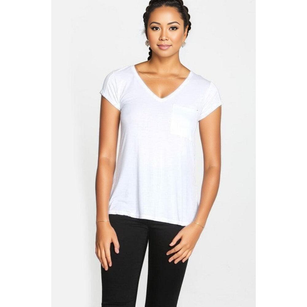 Girlfriend Tee V-Neck